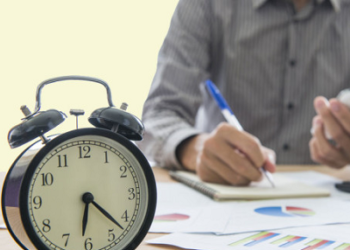 LAVORO STRAORDINARIO Ore in eccesso, risarcibile il danno psico-fisico